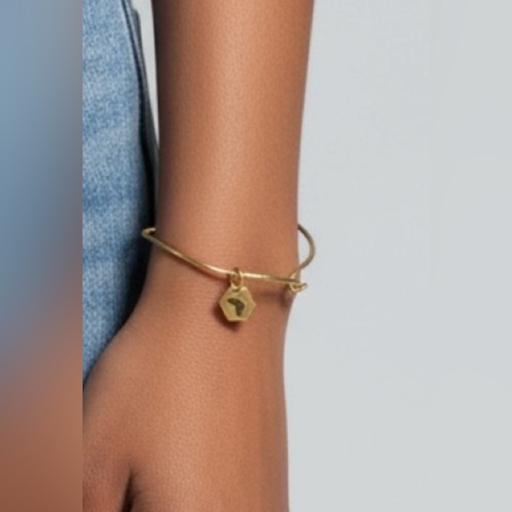 Sseko NWT Gold Handmade African Artisan Elegant Gold Bangle Bracelet